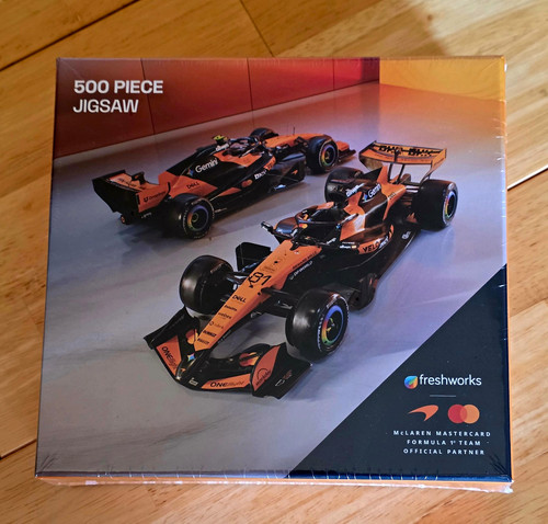 Mclaren mastercard team - mclaren,